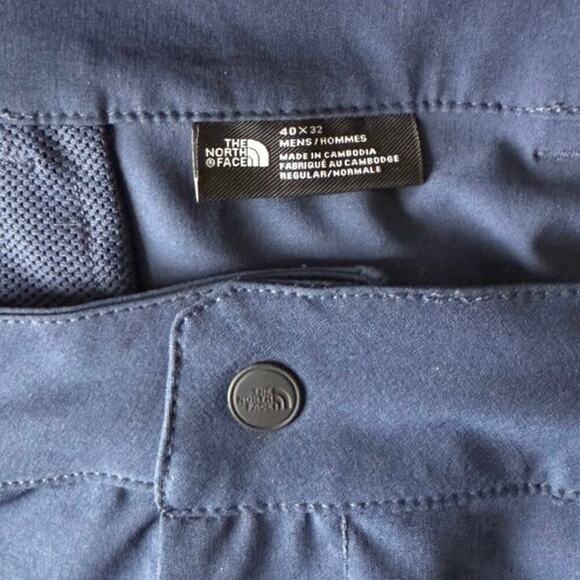 The North Face Mens 40 x 32 Convertible Pant in Navy Hiking Outdoors Travel EUC - Picture 8 of 10
